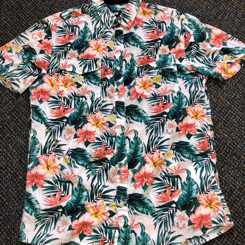 h&m hawaiian button up shirt